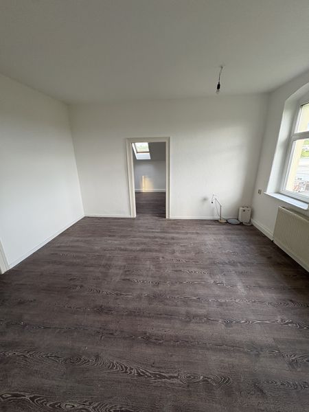 Platz für neue Ideen: 3-Zimmer-Wohnung in Oelsnitz